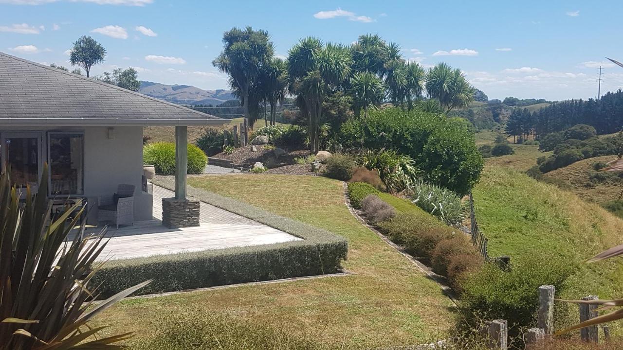 Above The River Karapiro Bed & Breakfast Екстериор снимка